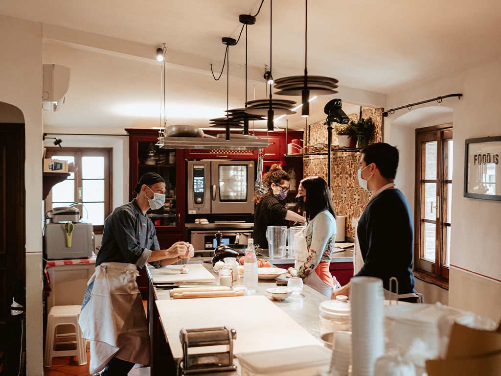laboratorio-di-cucina-con-zafferano-nel-chianti