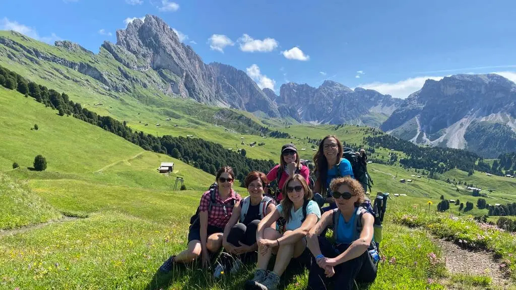 I benefici del trekking vanno dal miglioramento della salute fisica al benessere mentale