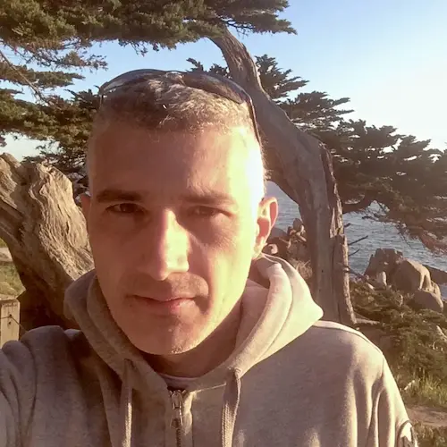 Nicola Pirulli Copywriter e Editor per WeHike