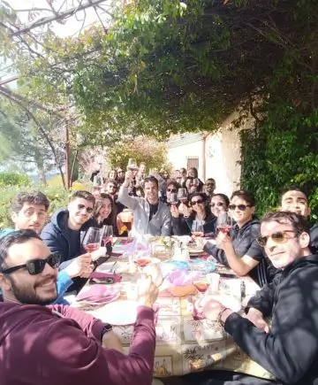 La degustazione di vino alla cieca è una delle esperienze di Team Building più apprezzate e offerte da WeHike