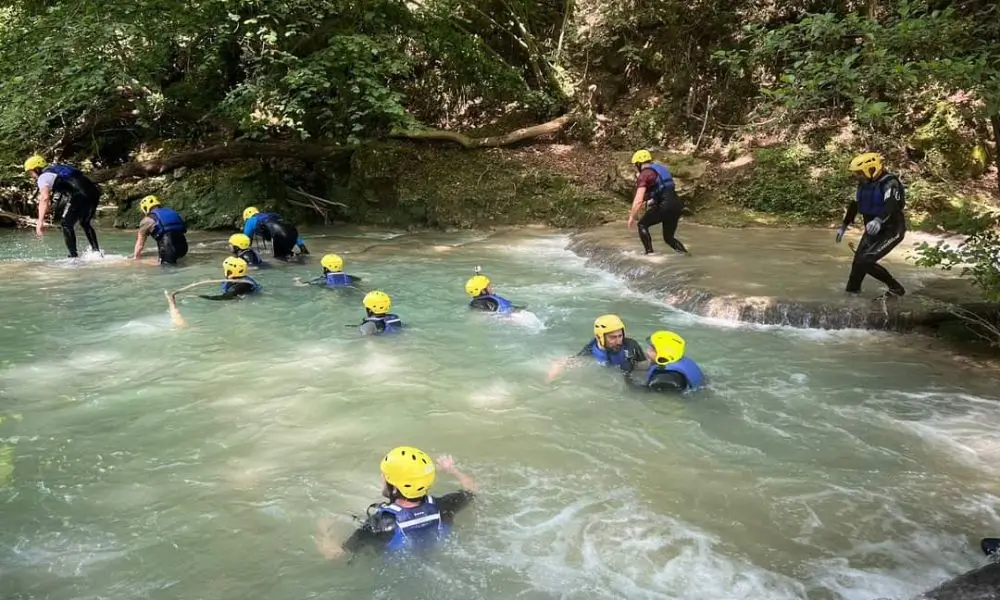 L'esperienza di River Trekking è una tra le più gettonate per un'addio al celibato adrenalinico